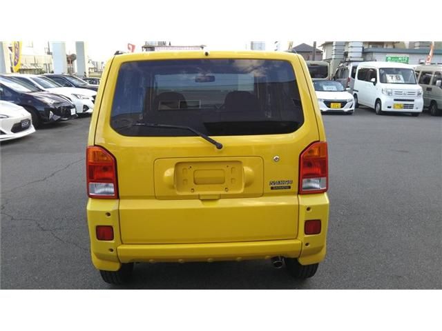 DAIHATSU NAKED 2002