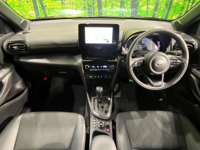 TOYOTA YARIS CROSS 2025