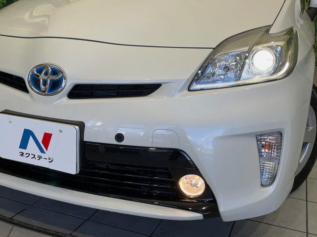 TOYOTA PRIUS 2014