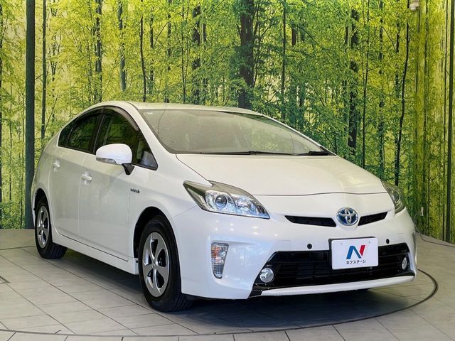 TOYOTA PRIUS 2014