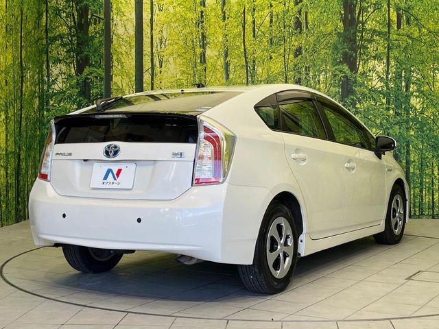 TOYOTA PRIUS 2014