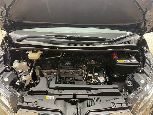 TOYOTA NOAH HYBRID 2022