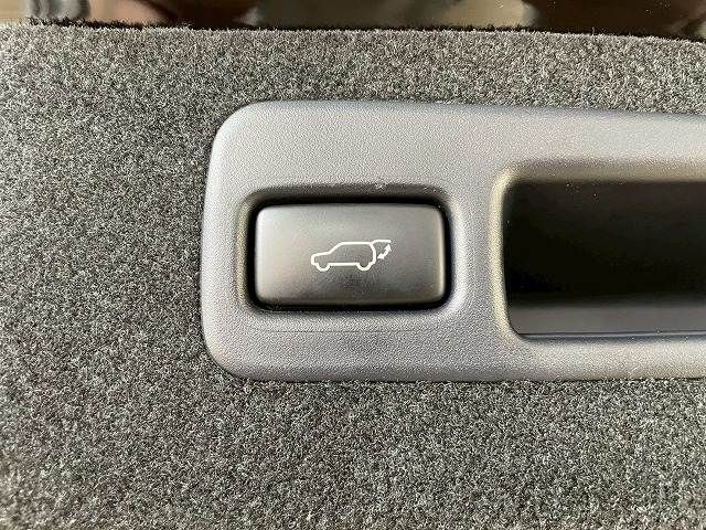 TOYOTA HARRIER 2WD 2018