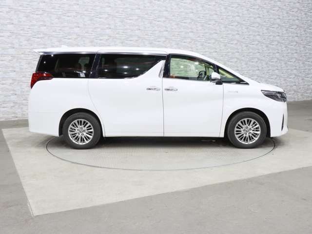 TOYOTA ALPHARD hybrid 4WD 2020