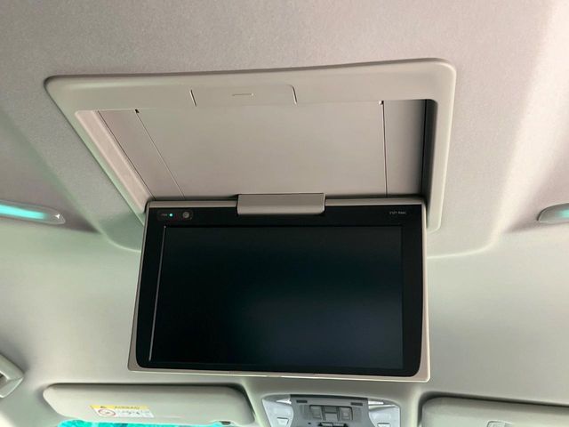 TOYOTA VELLFIRE 2016