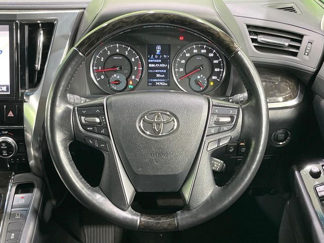 TOYOTA VELLFIRE 2016