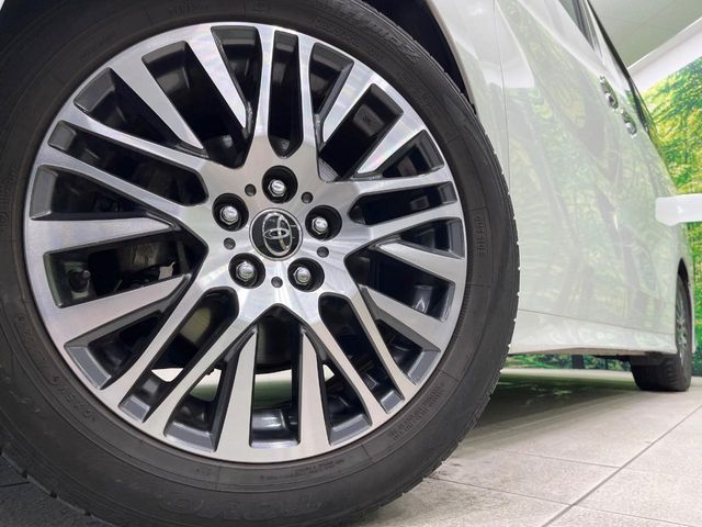 TOYOTA VELLFIRE 2016