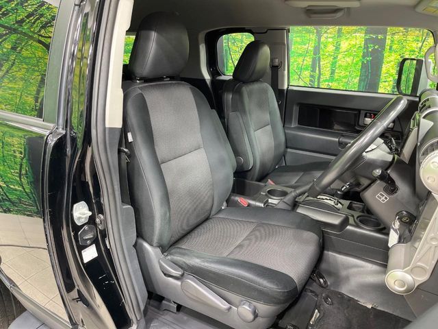 TOYOTA FJ CRUISER 4WD 2011