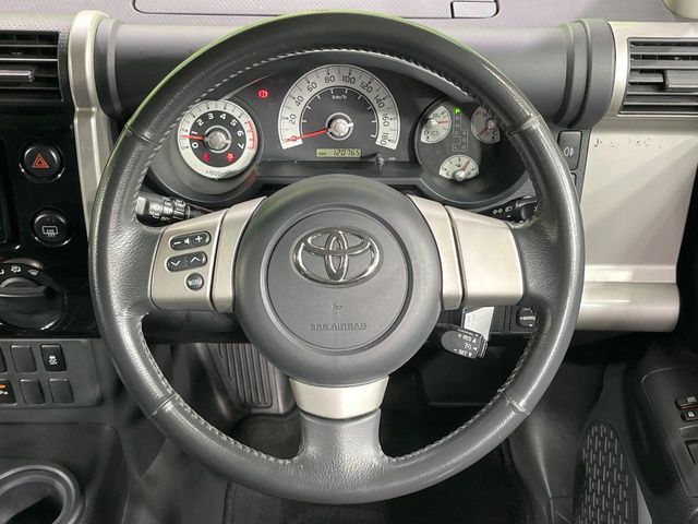 TOYOTA FJ CRUISER 4WD 2011