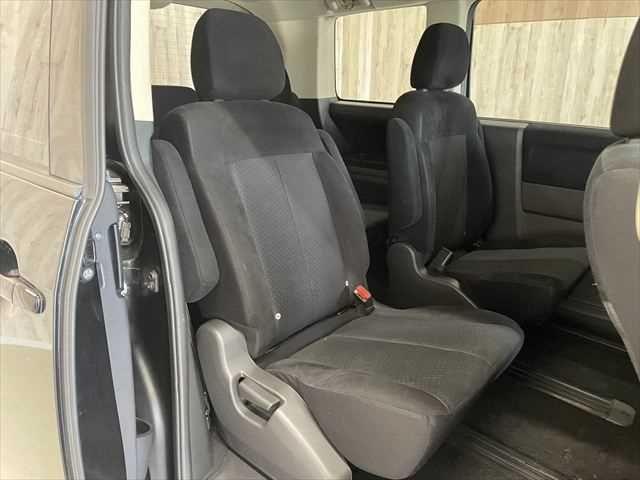 MITSUBISHI DELICA D:5 2WD 2012