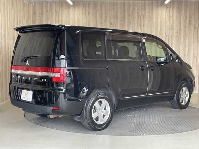 MITSUBISHI DELICA D:5 2WD 2012