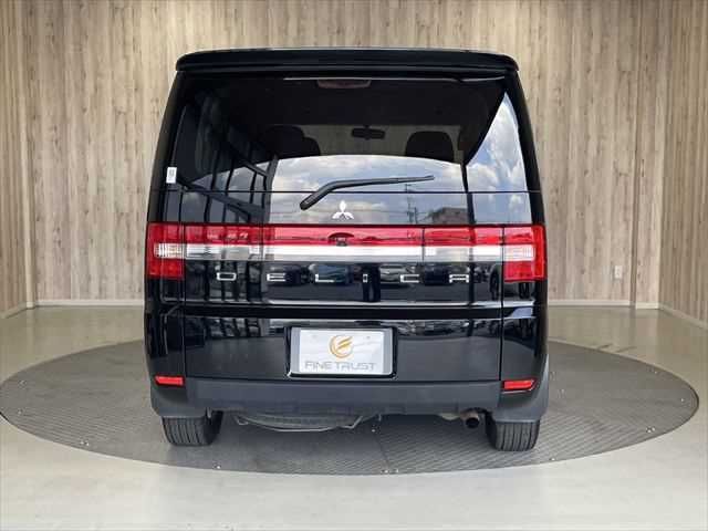 MITSUBISHI DELICA D:5 2WD 2012