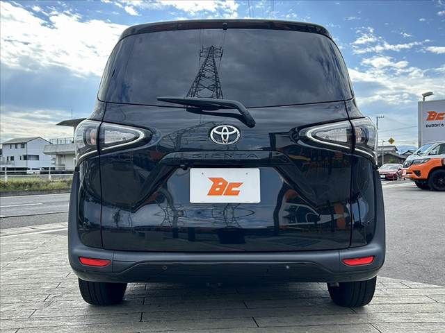 TOYOTA SIENTA 2020