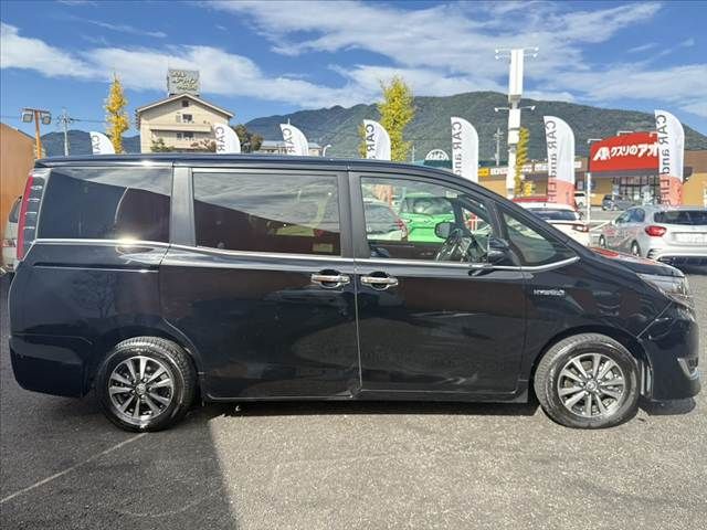 TOYOTA ESQUIRE HYBRID 2019