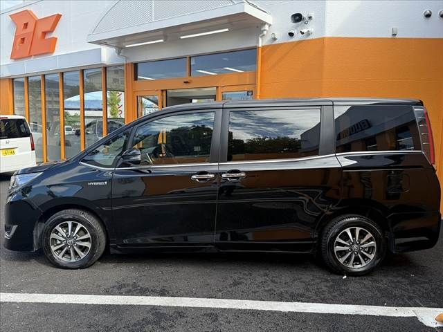 TOYOTA ESQUIRE HYBRID 2019