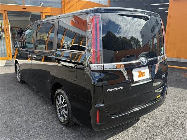 TOYOTA ESQUIRE HYBRID 2019