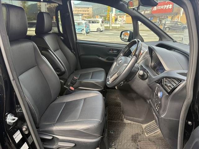 TOYOTA ESQUIRE HYBRID 2019