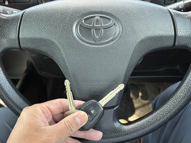 TOYOTA SUCCEED van 2WD 2017