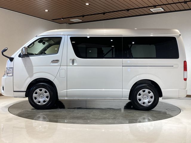 TOYOTA HIACE wagon 4WD 2025