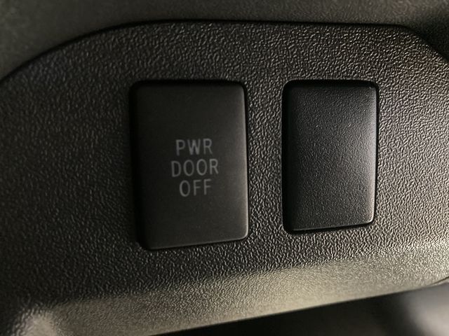 TOYOTA HIACE wagon 4WD 2025