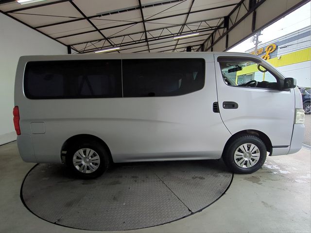 NISSAN NV350 CARAVAN 4WD 2013