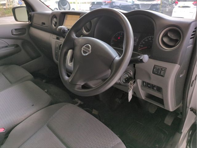NISSAN NV350 CARAVAN 4WD 2013