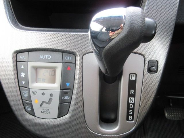 DAIHATSU MOVE CUSTOM 2013