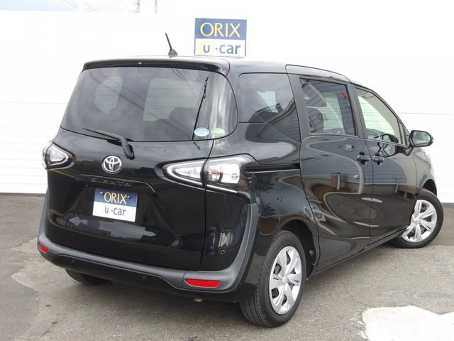 TOYOTA SIENTA 2019