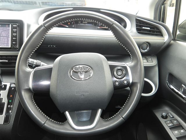 TOYOTA SIENTA 2019