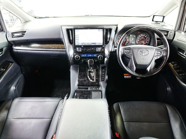 TOYOTA VELLFIRE 2019