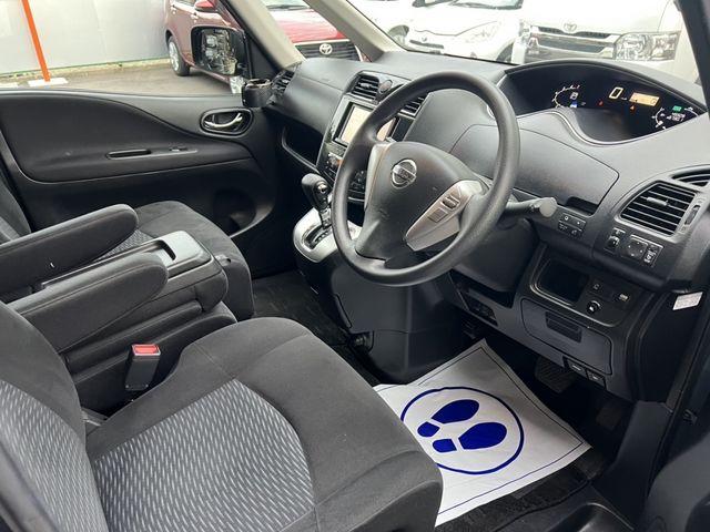 NISSAN SERENA  WG 2011