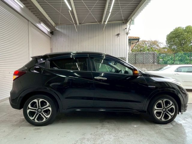 HONDA VEZEL HYBRID 2014