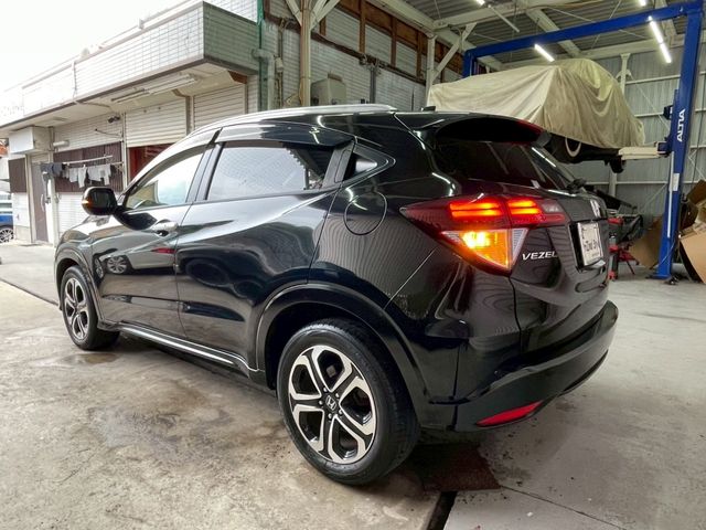 HONDA VEZEL HYBRID 2014