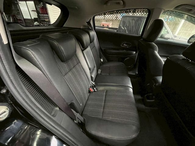 HONDA VEZEL HYBRID 2014