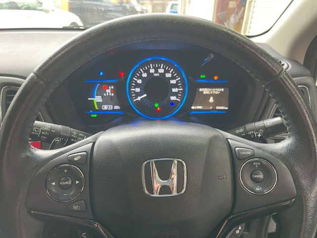 HONDA VEZEL HYBRID 2014