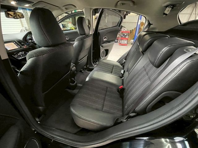 HONDA VEZEL HYBRID 2014