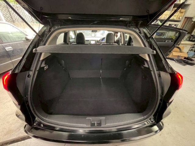 HONDA VEZEL HYBRID 2014