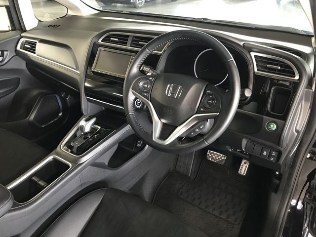 HONDA SHUTTLE HYBRID 2021