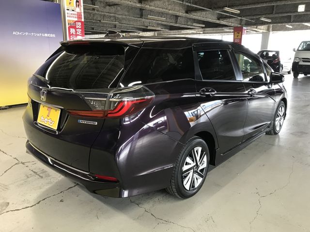 HONDA SHUTTLE HYBRID 2021