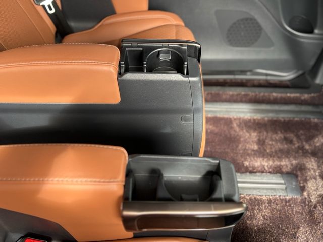 TOYOTA VELLFIRE  HYBRID 2024