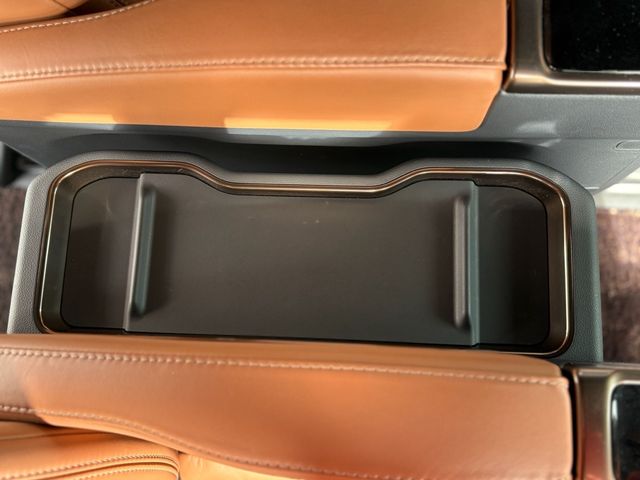 TOYOTA VELLFIRE  HYBRID 2024