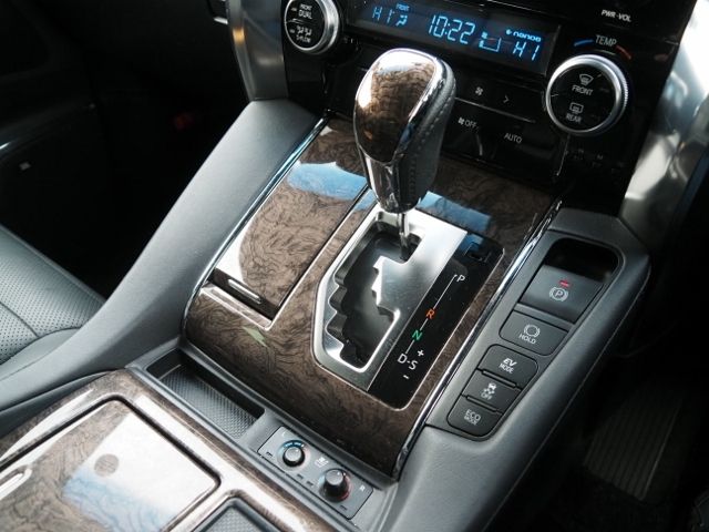 TOYOTA ALPHARD hybrid 4WD 2022