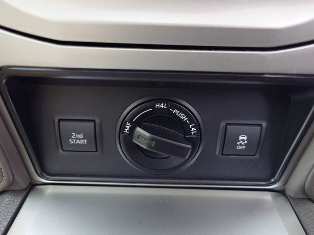 TOYOTA LANDCRUISER PRADO 2023