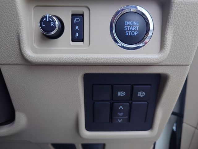 TOYOTA LANDCRUISER PRADO 2023