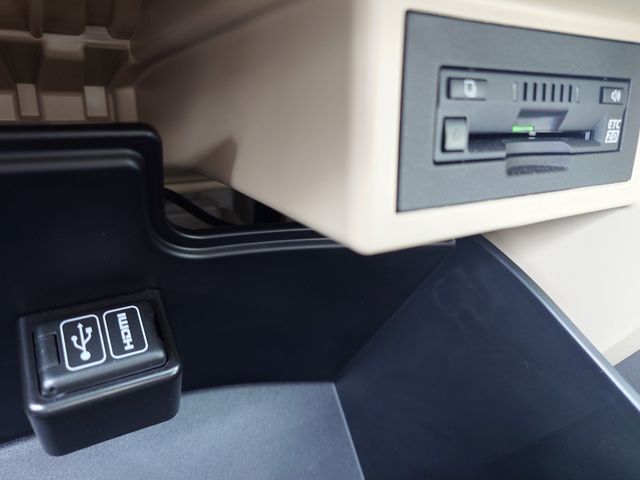 TOYOTA LANDCRUISER PRADO 2023