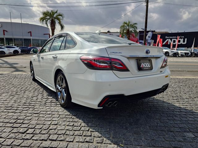 TOYOTA CROWN sedan hybrid 2019