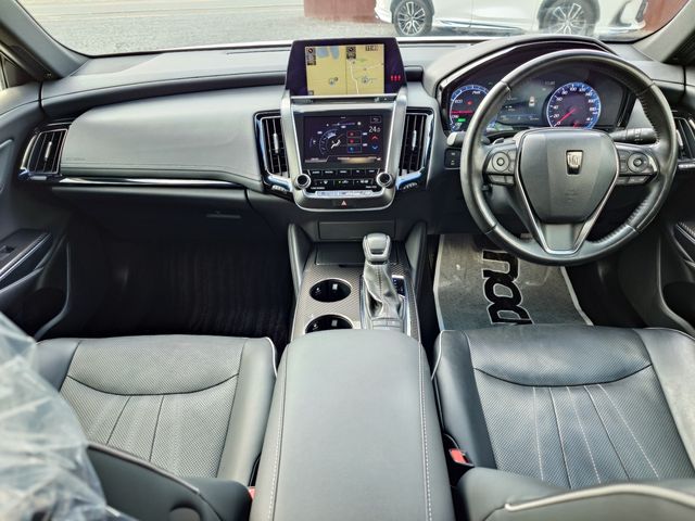 TOYOTA CROWN sedan hybrid 2019