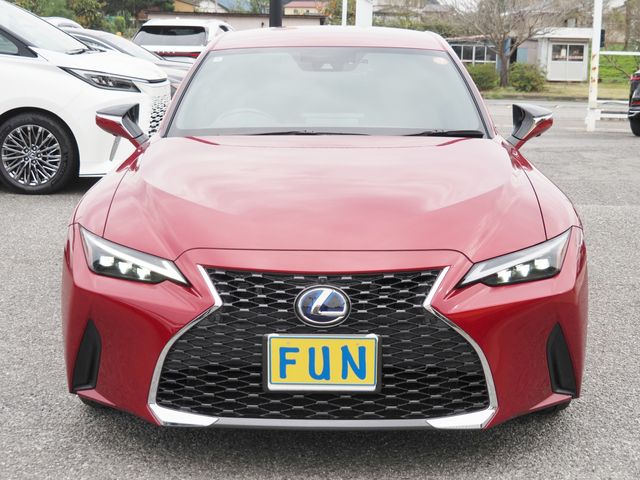 TOYOTA LEXUS IS300h 2022