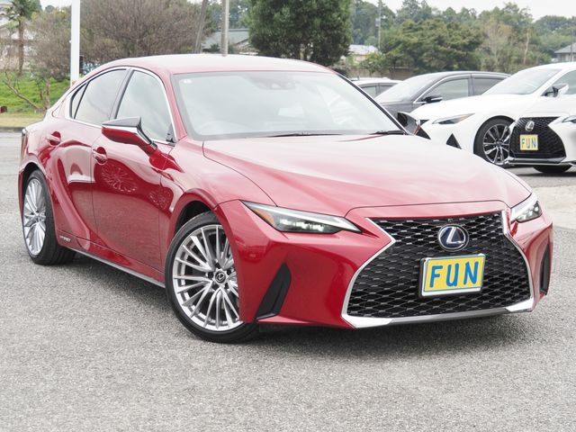 TOYOTA LEXUS IS300h 2022