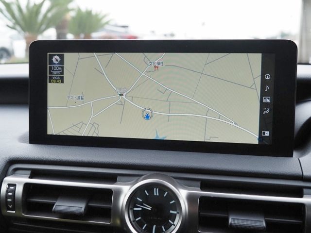 TOYOTA LEXUS IS300h 2022